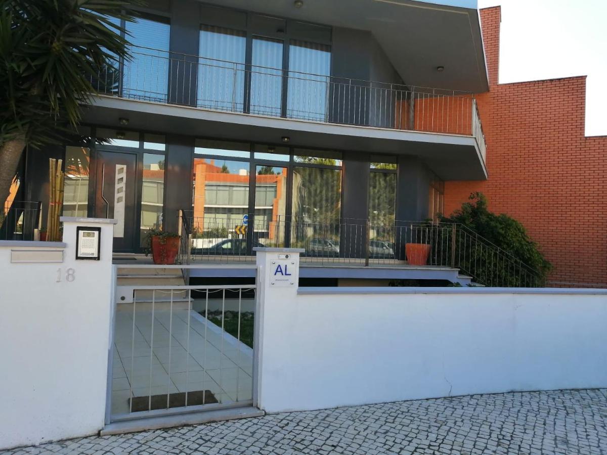 Hotel Blue Bird House - BBH à Figueira da Foz Extérieur photo