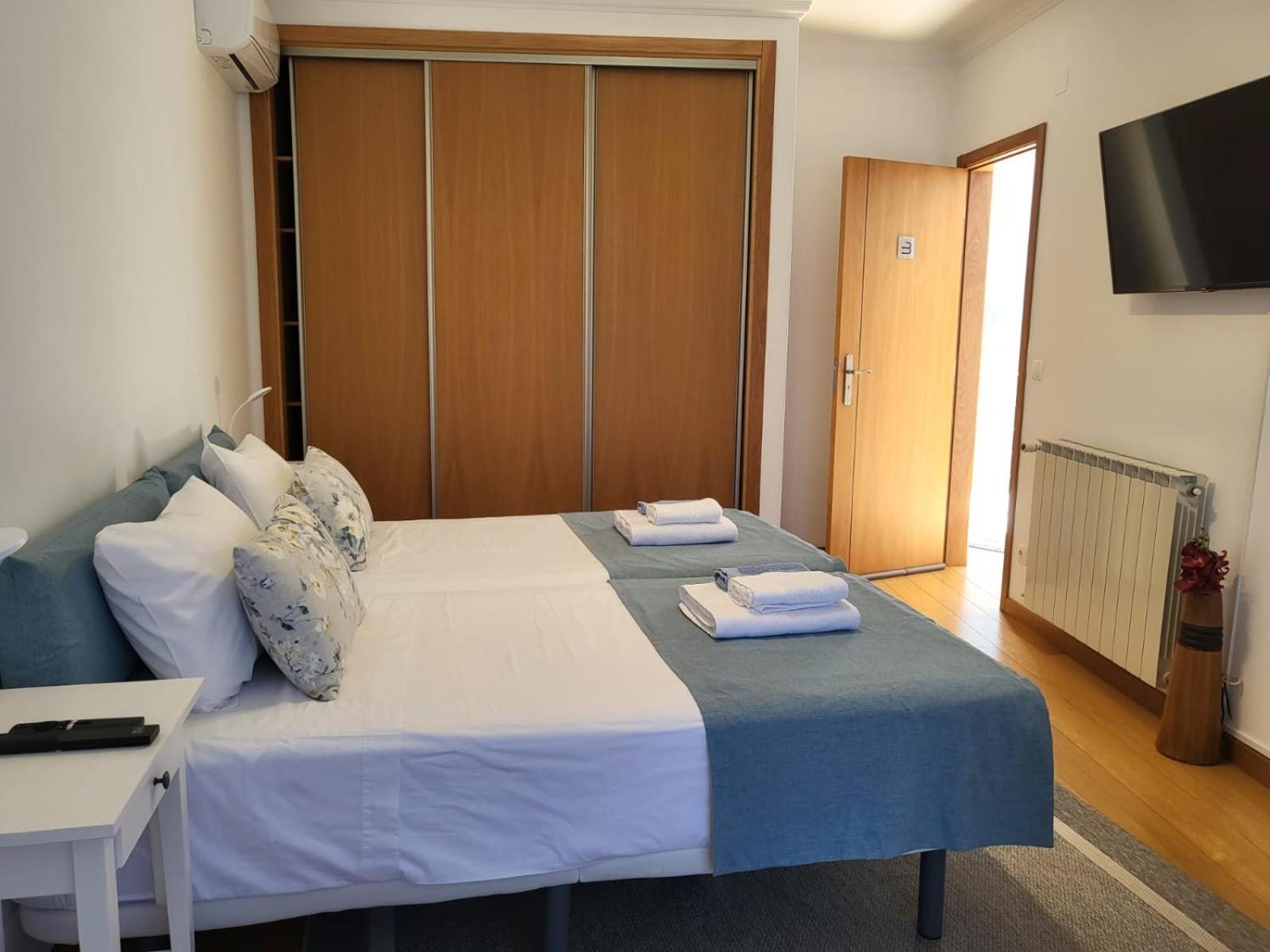 Hotel Blue Bird House - BBH à Figueira da Foz Extérieur photo